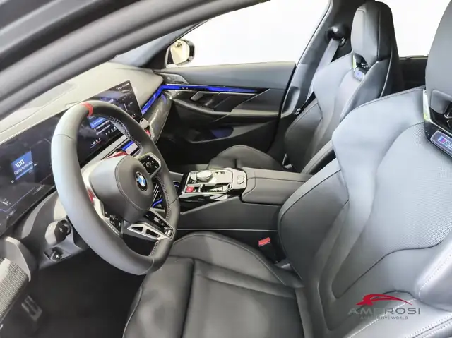 BMW M5 view 8
