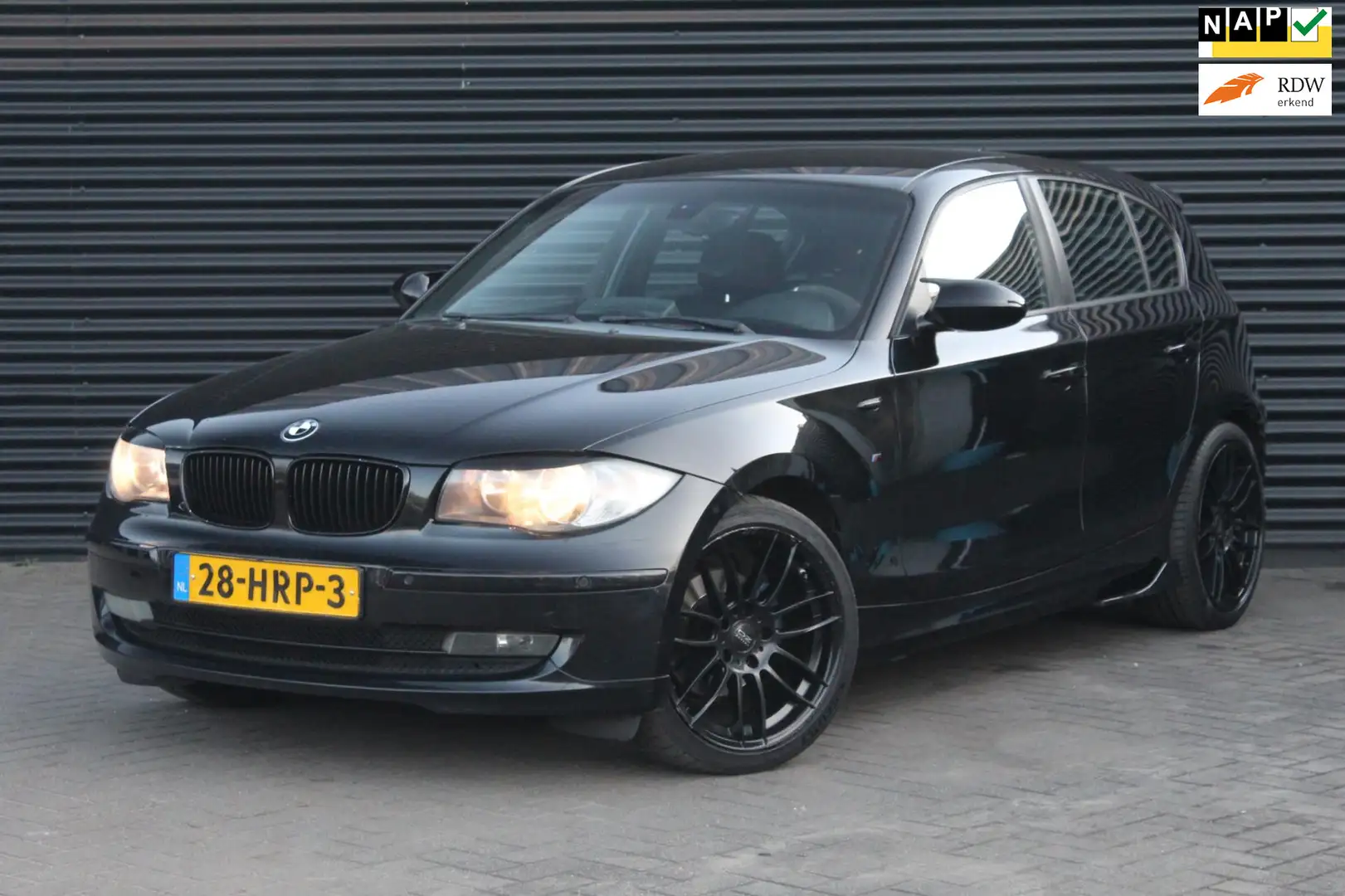 BMW 118 1-serie 118i Sport Line | Clima | Cruise | 18'' OZ Noir - 1