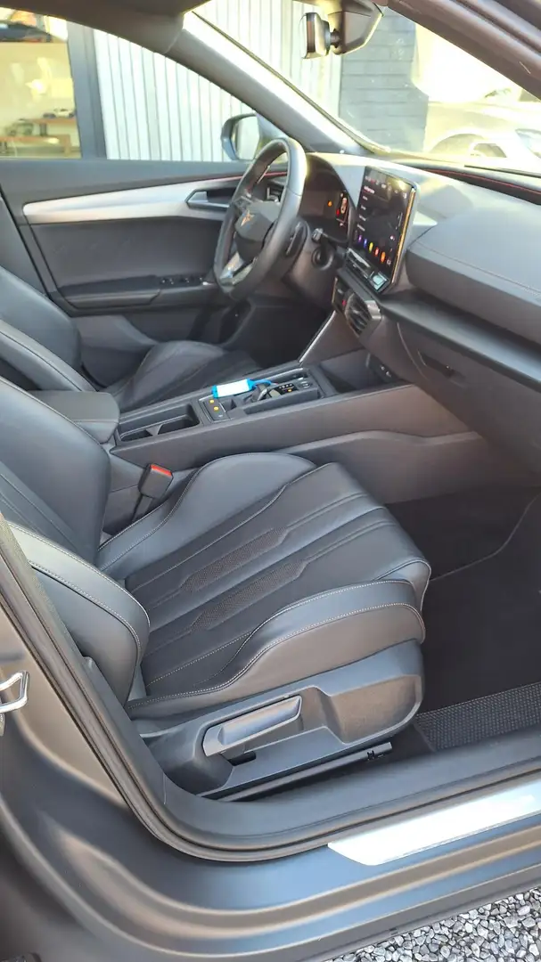 CUPRA Formentor VZ5 DSG NAVI/CARBON/CUPSEATS/ACC/DCC Grau - 2