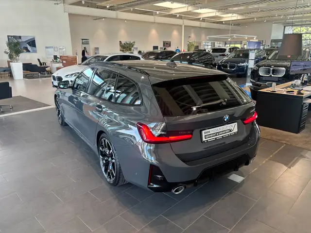 BMW 3 Series view 9