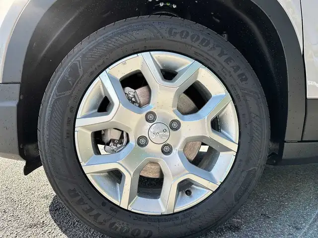 Jeep Avenger view 9