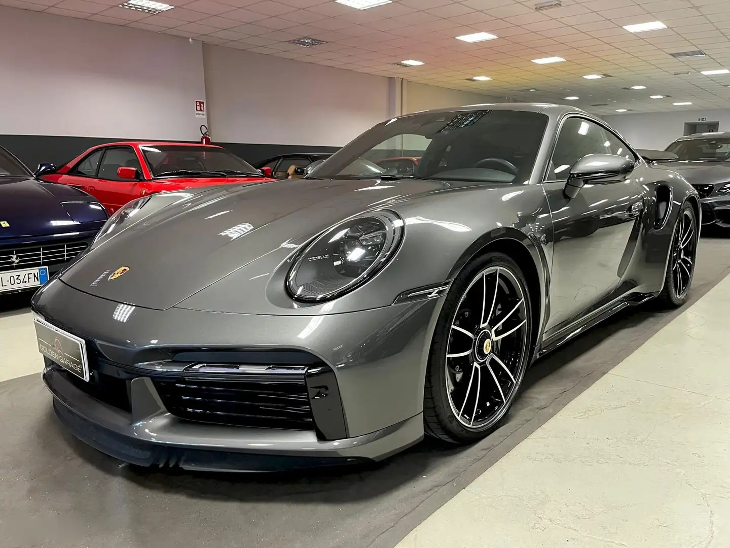 Porsche 992 992 Turbo S Coupé Gris - 2