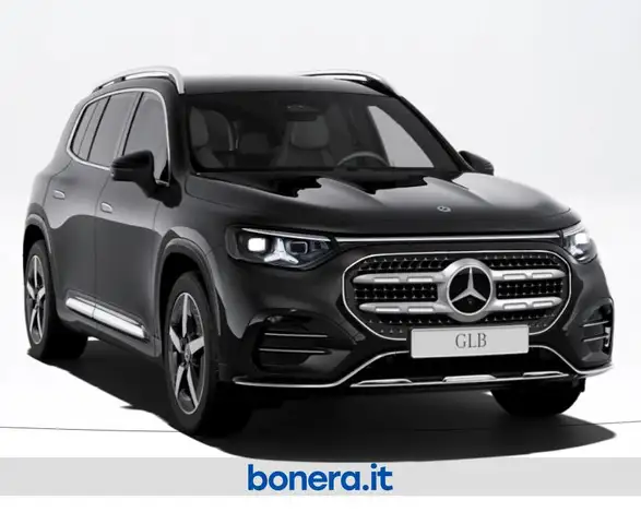 Mercedes-Benz GLB view 2