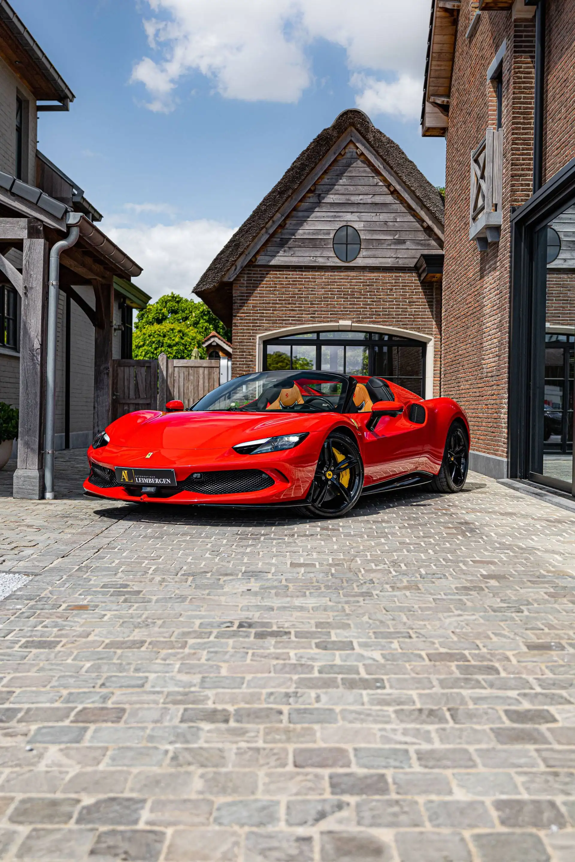 Ferrari 296 GTS / 3.500 Km / 1st owner / Belgian origin / Front PPF / Rosso Corsa / Warranty 06.2030 / Front Lift — photo 11