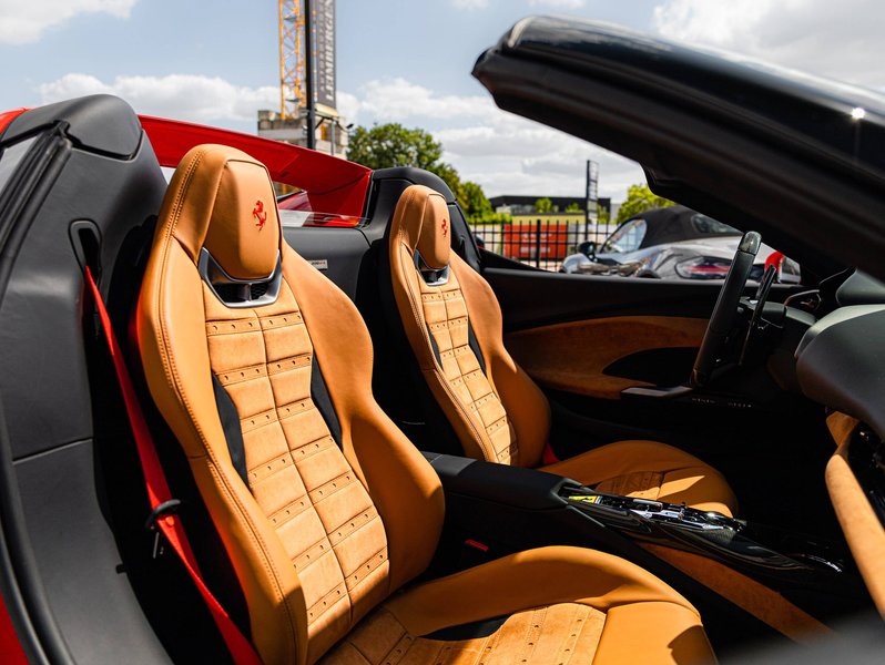 Ferrari 296 GTS / 3.500 Km / 1st owner / Belgian origin / Front PPF / Rosso Corsa / Warranty 06.2030 / Front Lift — photo 15