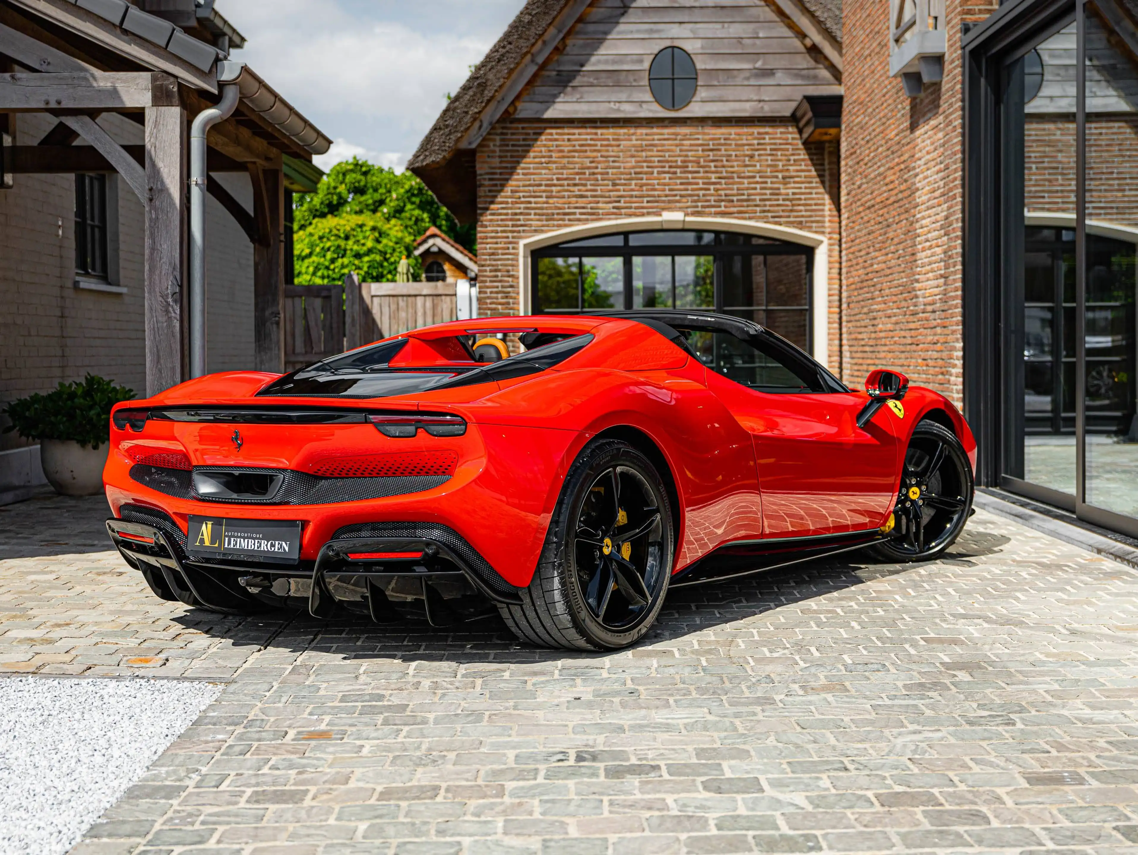 Ferrari 296 GTS / 3.500 Km / 1st owner / Belgian origin / Front PPF / Rosso Corsa / Warranty 06.2030 / Front Lift — photo 8