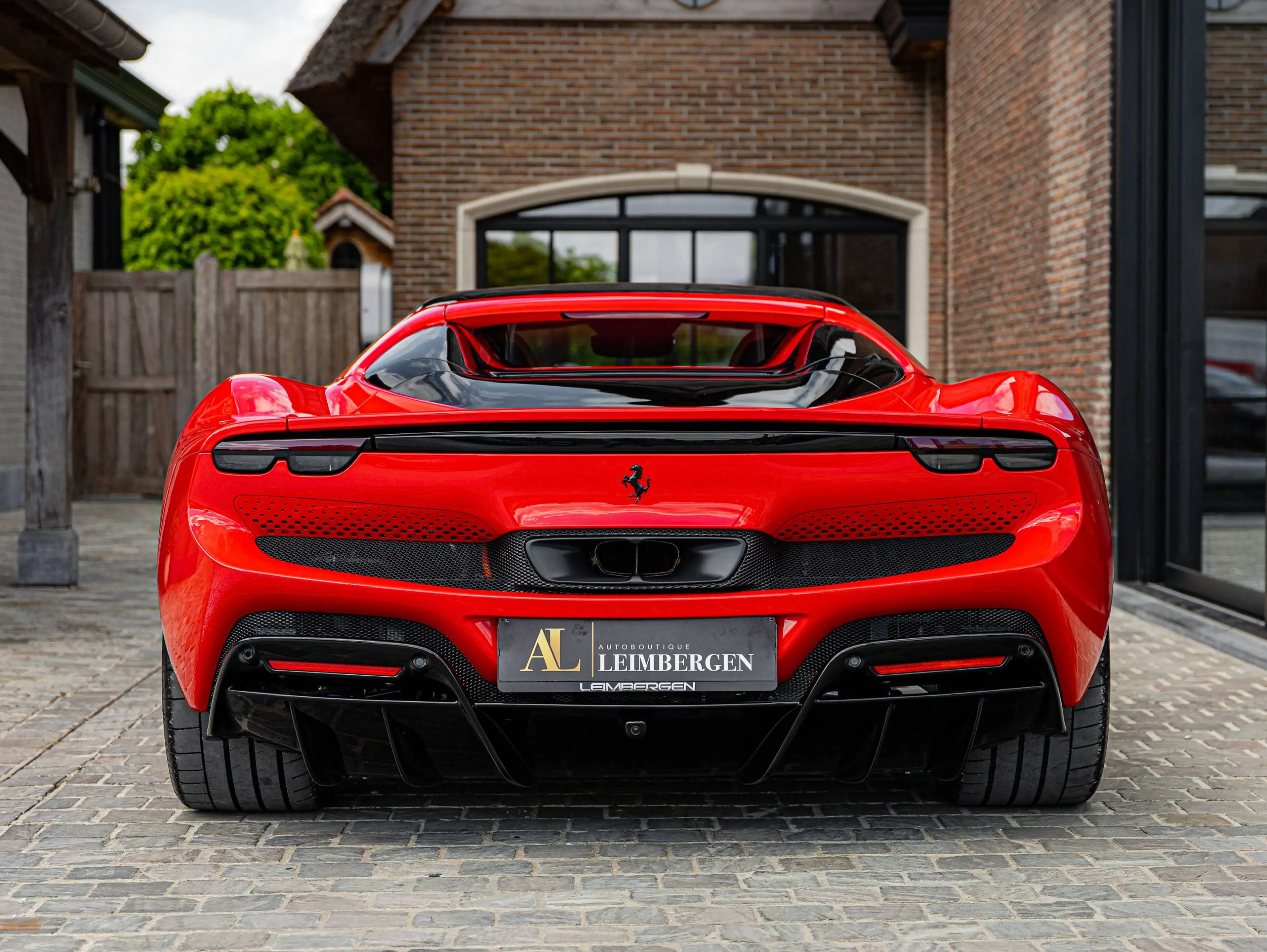 Ferrari 296 GTS / 3.500 Km / 1st owner / Belgian origin / Front PPF / Rosso Corsa / Warranty 06.2030 / Front Lift — photo 6