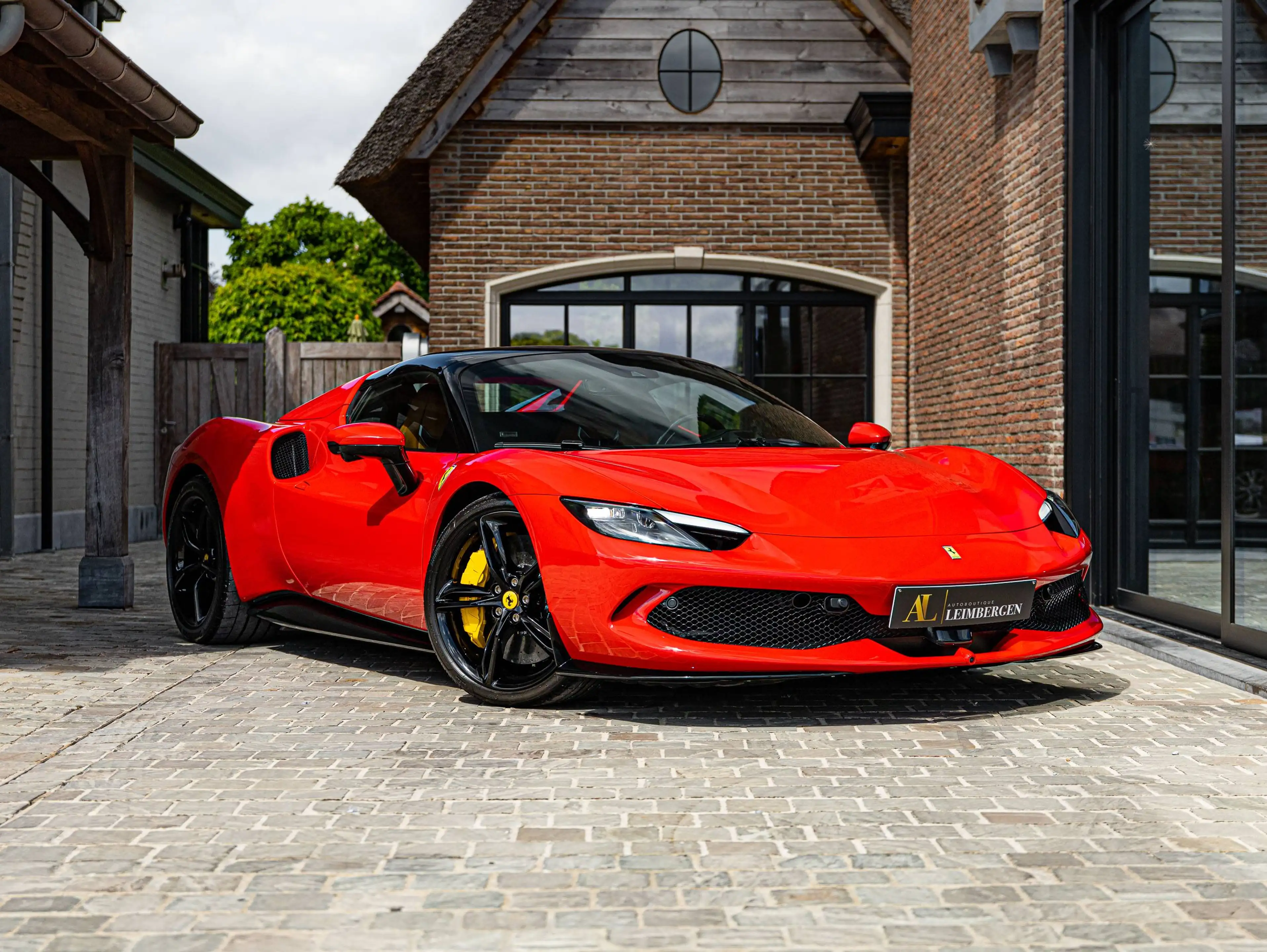 Ferrari 296 GTS / 3.500 Km / 1st owner / Belgian origin / Front PPF / Rosso Corsa / Warranty 06.2030 / Front Lift — photo 13