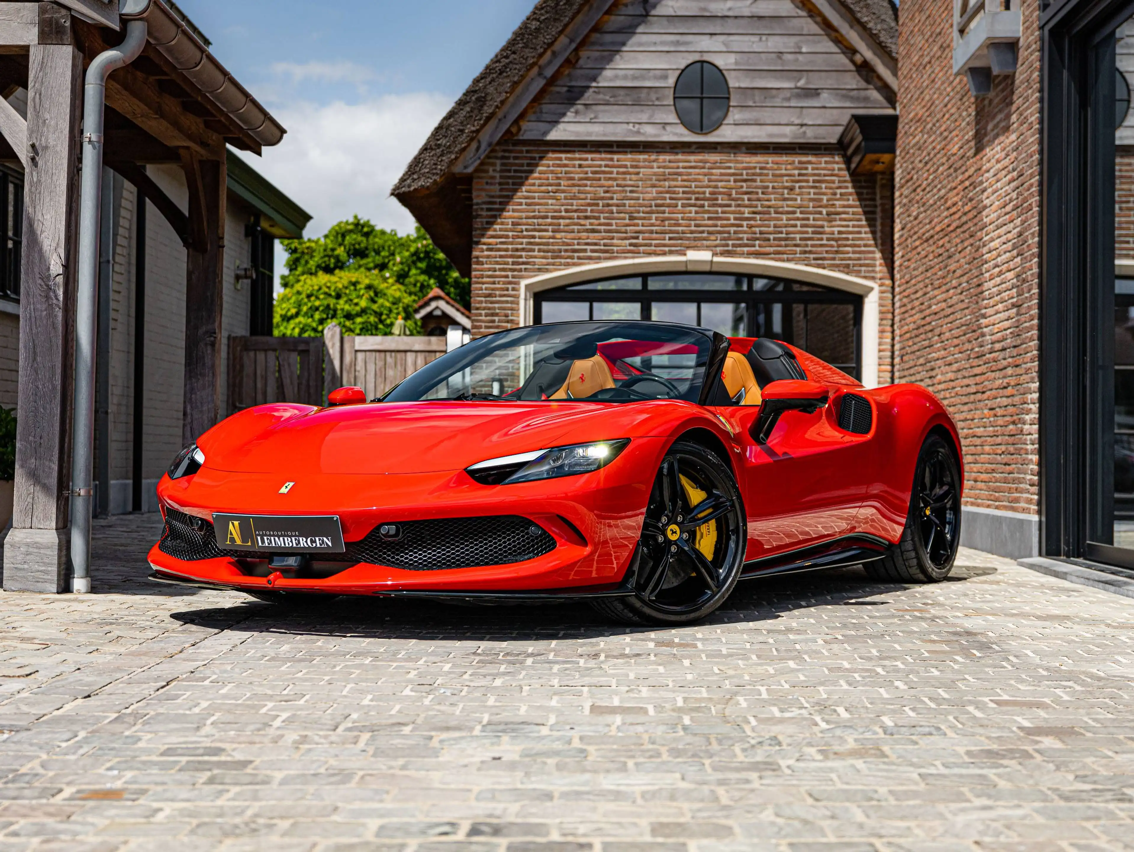 Ferrari 296 GTS / 3.500 Km / 1st owner / Belgian origin / Front PPF / Rosso Corsa / Warranty 06.2030 / Front Lift