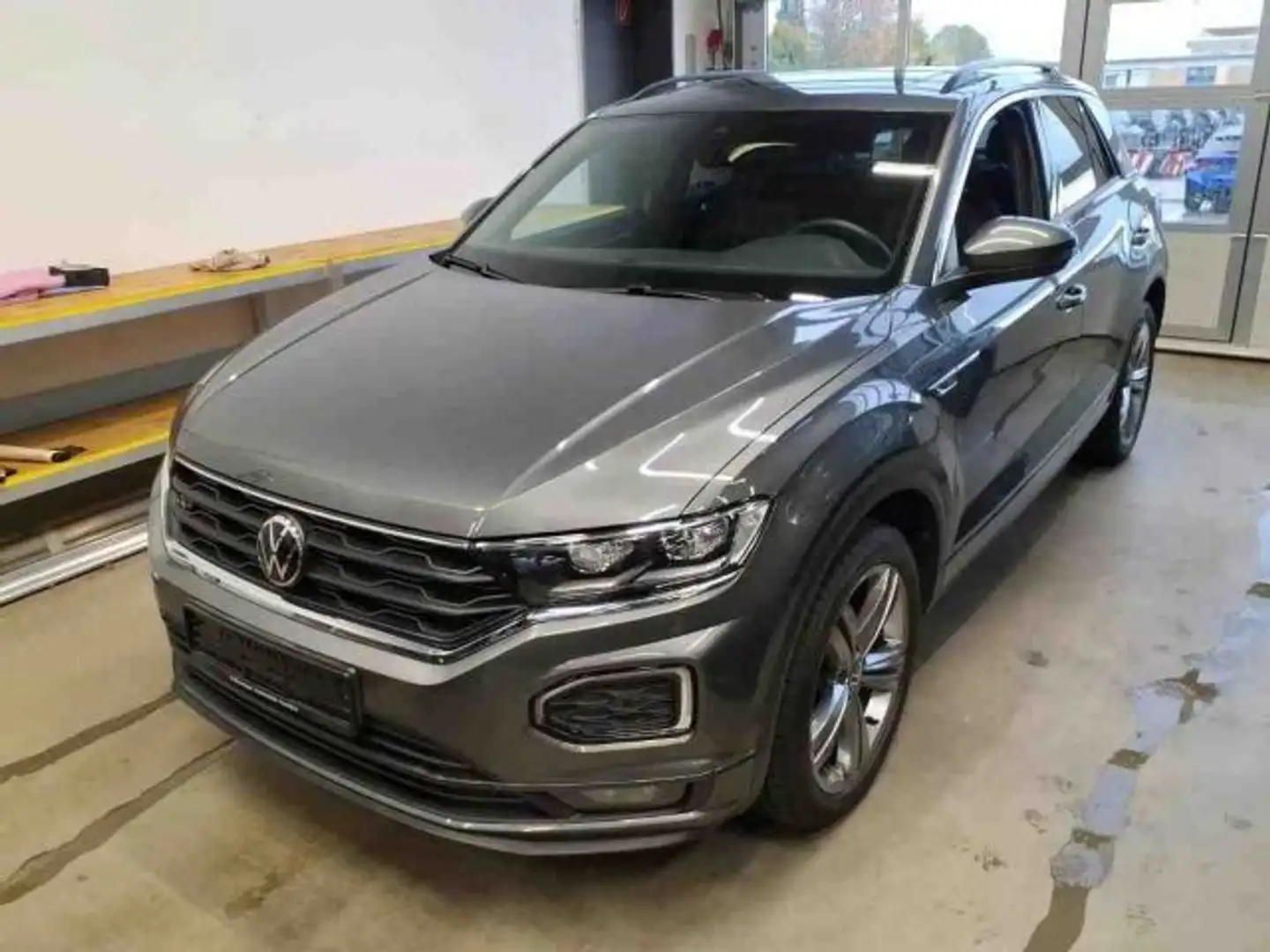 Volkswagen T-Roc 1.5TSI DSG R-LINE LED+NAV+ACC+SHZ+RFK+PANO Grau - 2