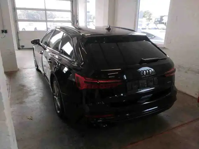 Audi A6 view 4