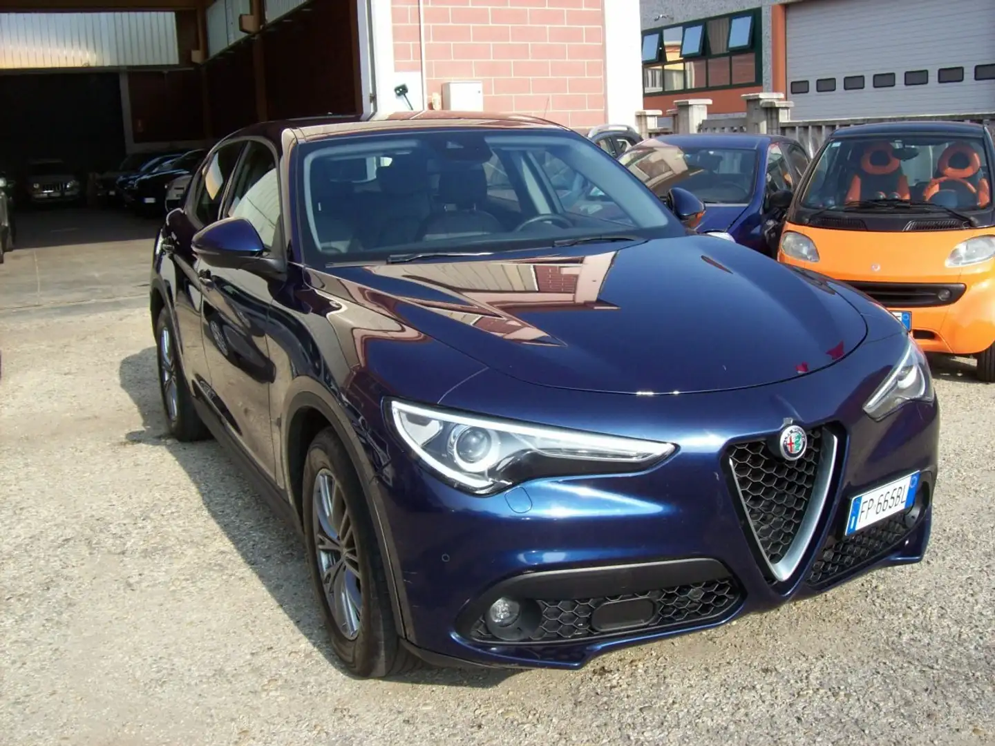 Alfa Romeo Stelvio Stelvio 2.2 t Executive rwd 180cv auto Blu/Azzurro - 2