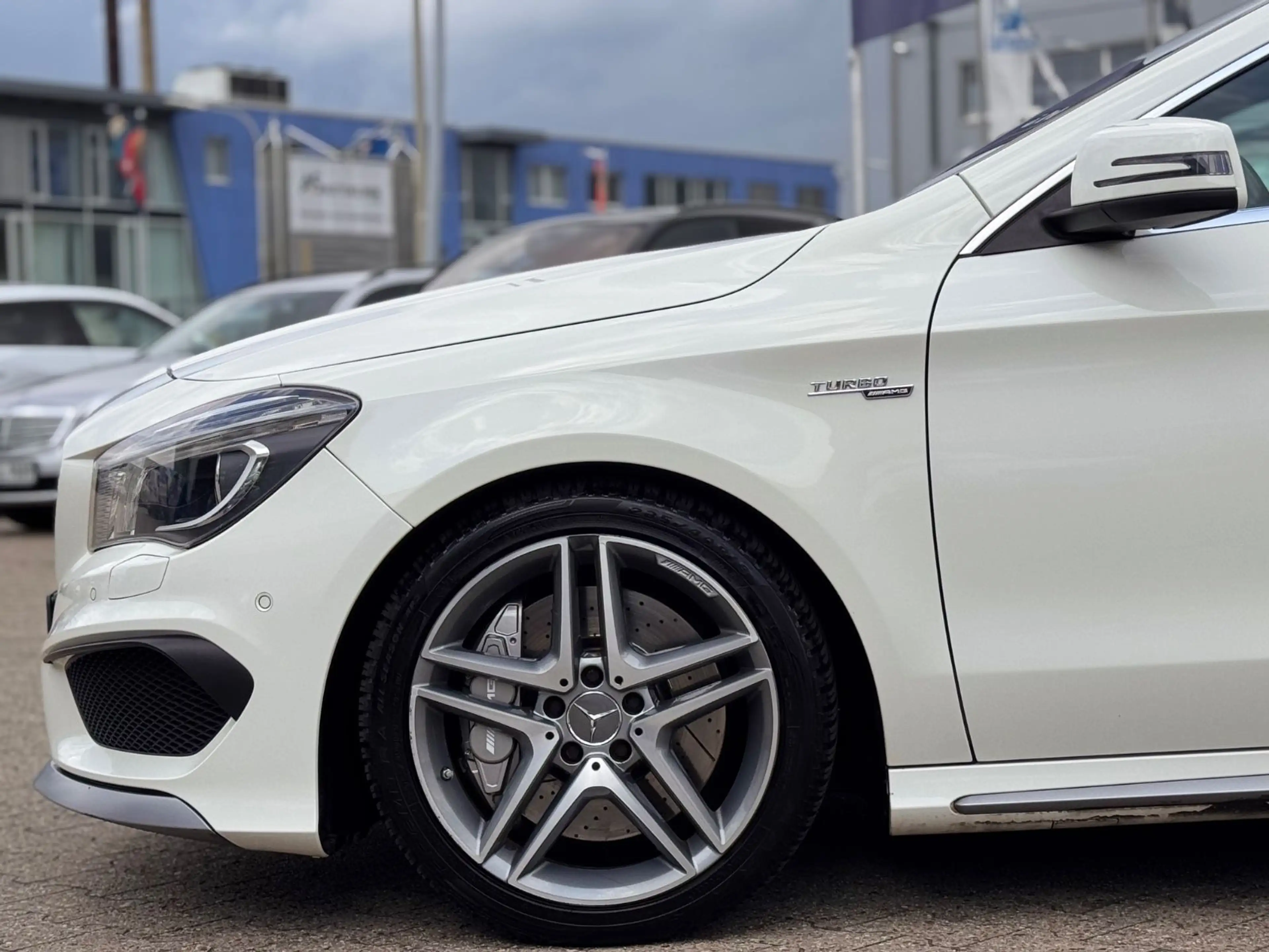 Mercedes-Benz CLA 45 AMG CLA 45 AMG 4Matic Shooting Brake — photo 9