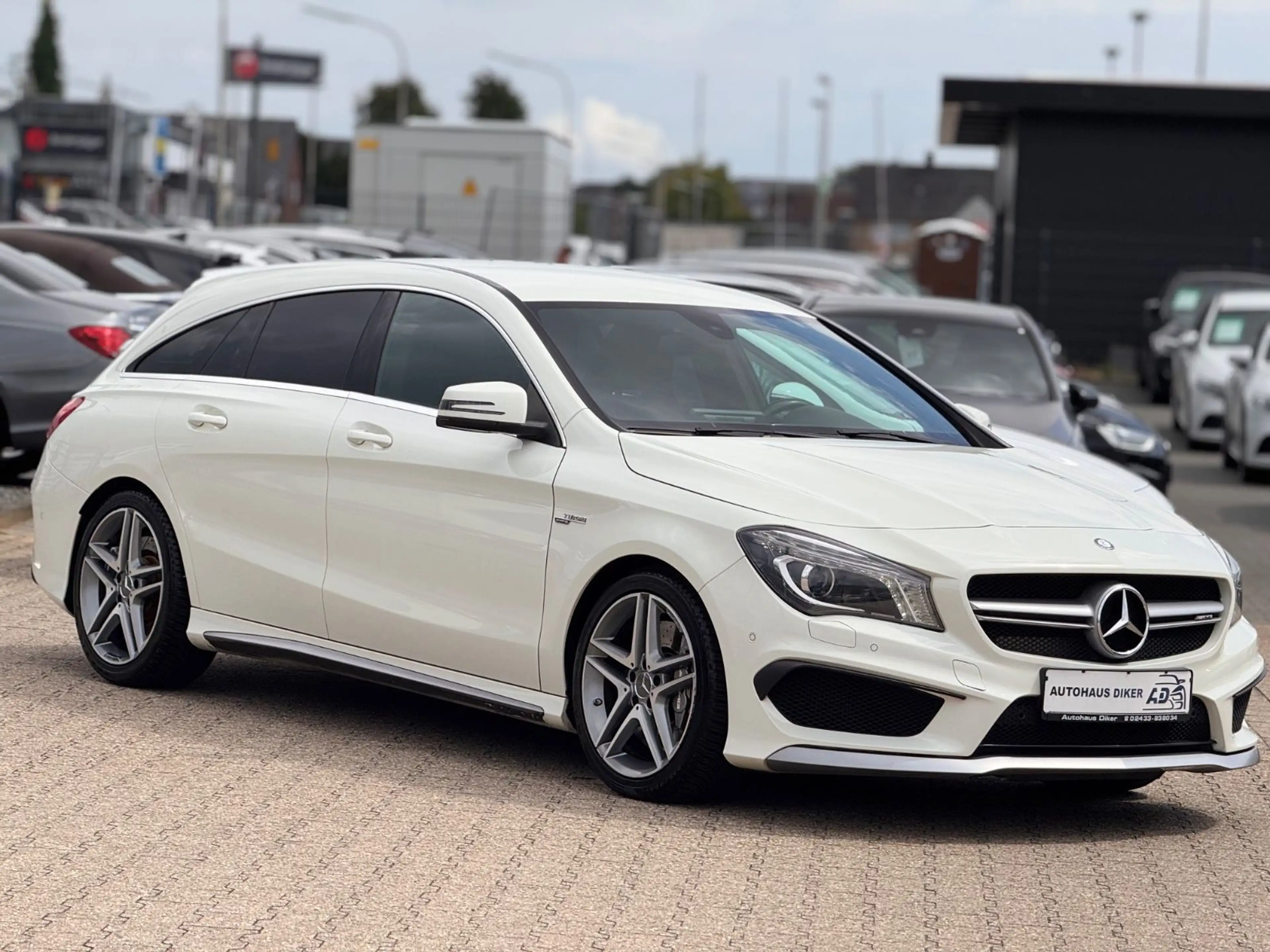 Mercedes-Benz CLA 45 AMG CLA 45 AMG 4Matic Shooting Brake — photo 2
