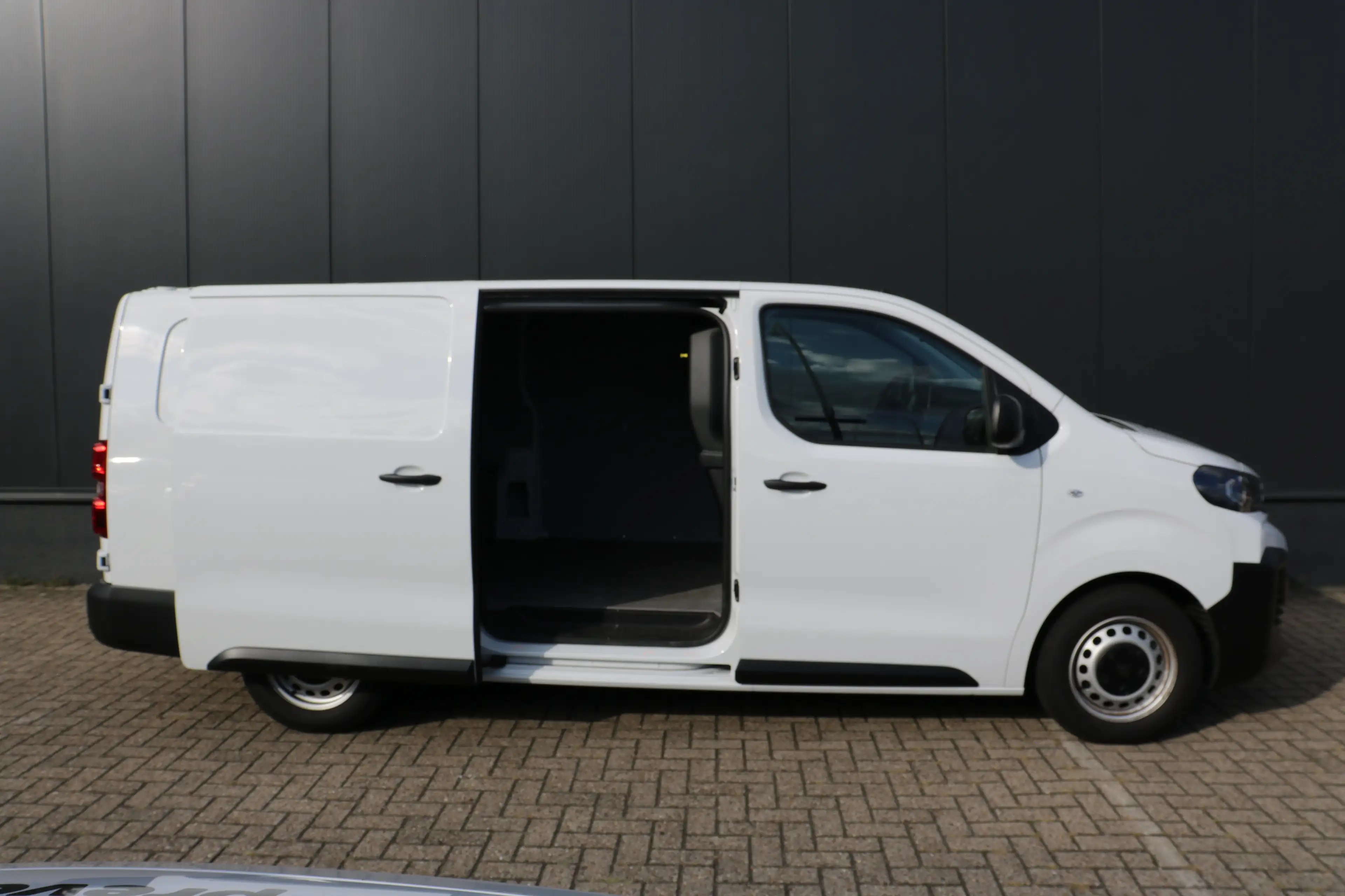 Peugeot e-Expert EV L3 75 kWh | Navi | Camera | PDC V+A | Cruise co — photo 5