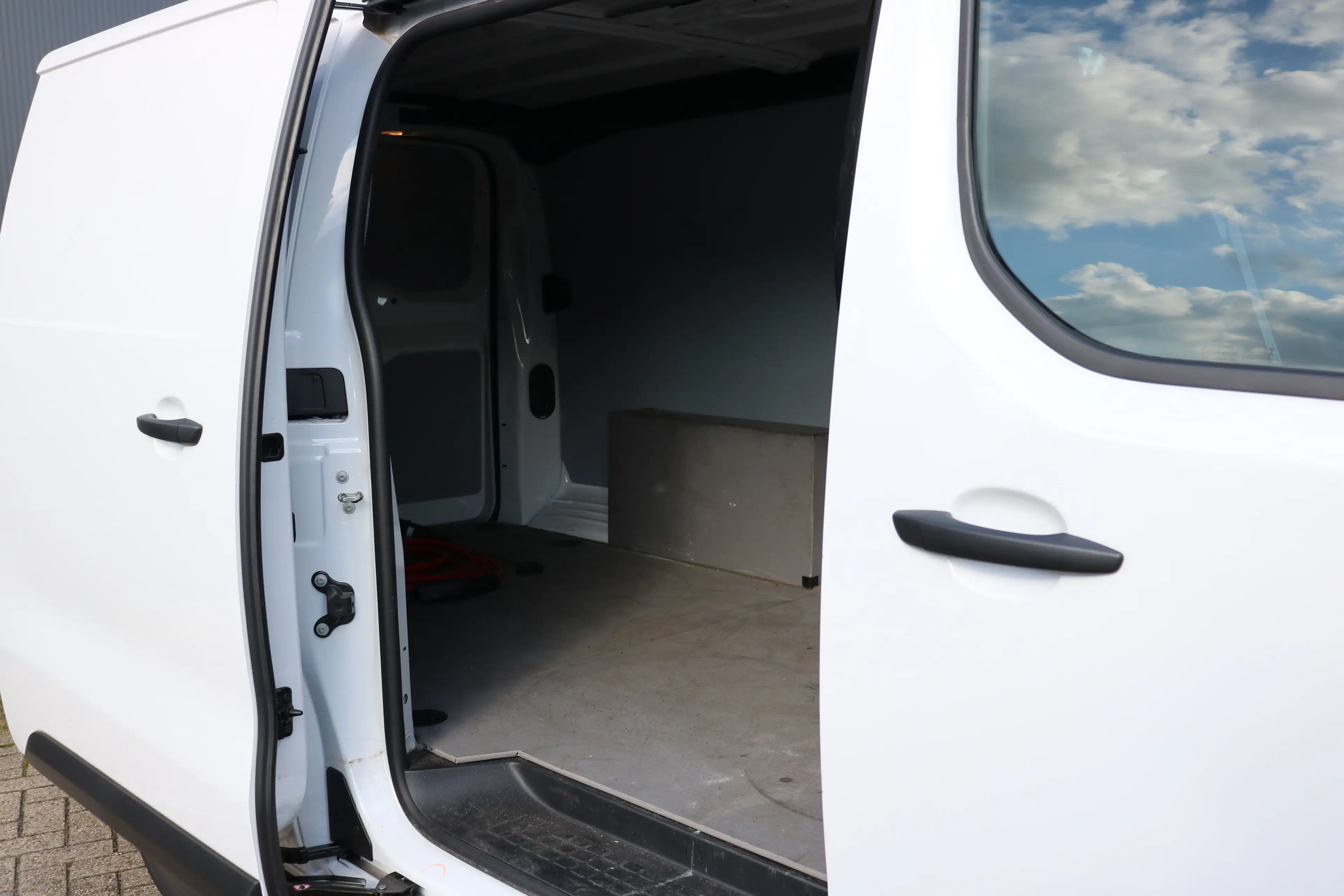 Peugeot e-Expert EV L3 75 kWh | Navi | Camera | PDC V+A | Cruise co — photo 16