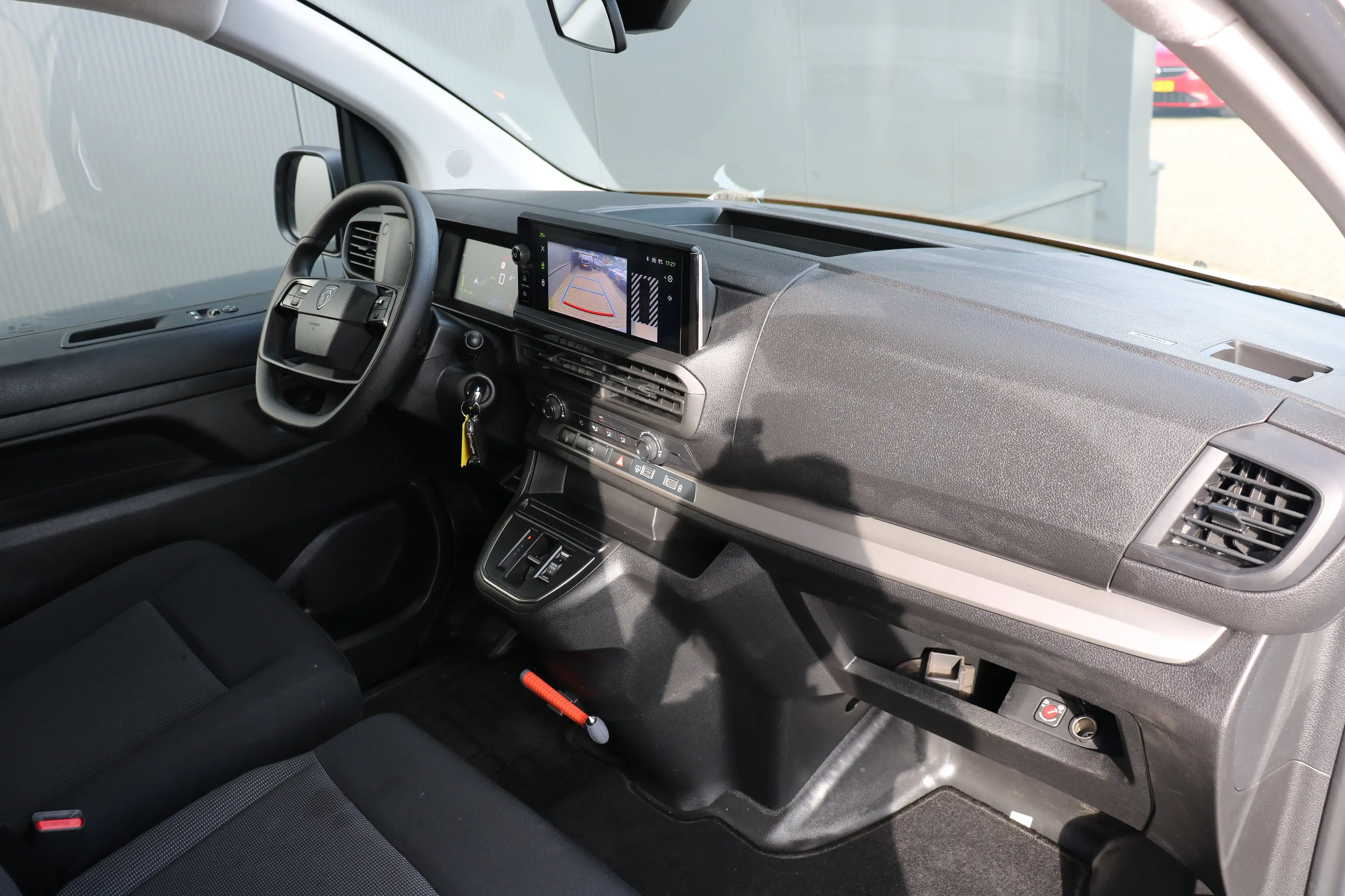 Peugeot e-Expert EV L3 75 kWh | Navi | Camera | PDC V+A | Cruise co — photo 13