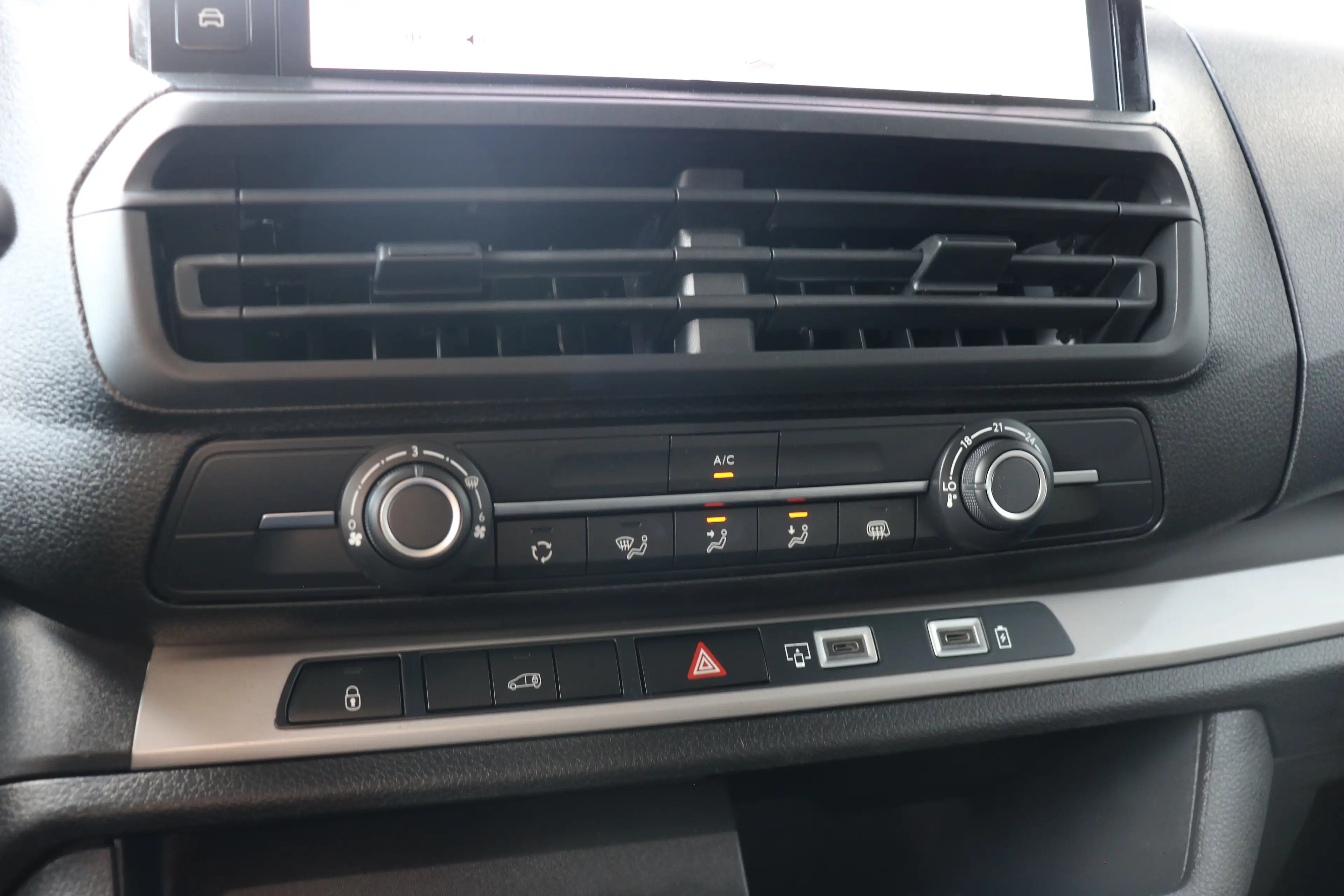 Peugeot e-Expert EV L3 75 kWh | Navi | Camera | PDC V+A | Cruise co — photo 30
