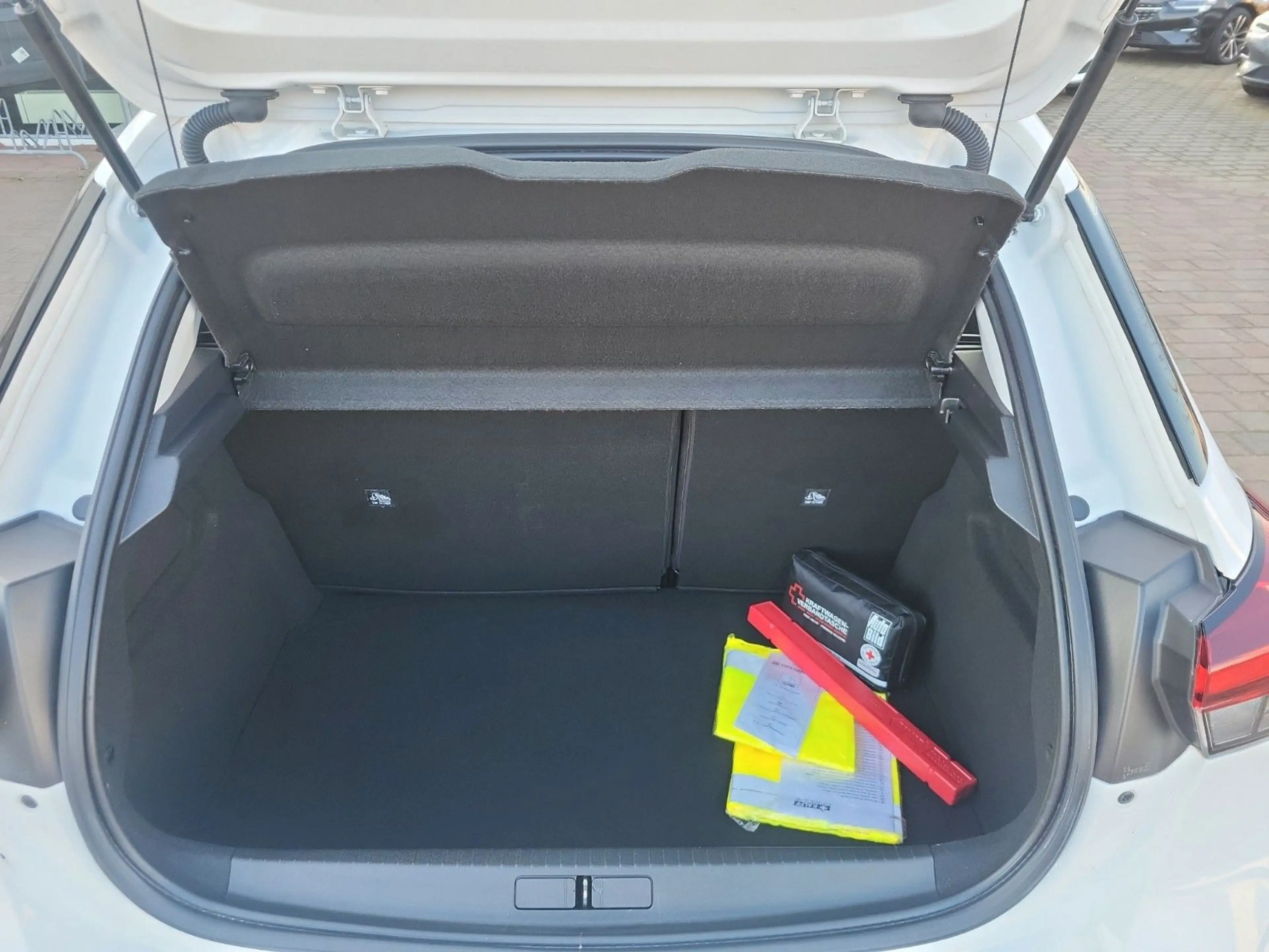 Opel Corsa F "Edition" AU/HU/Inspektion NEU/Garantie — photo 29