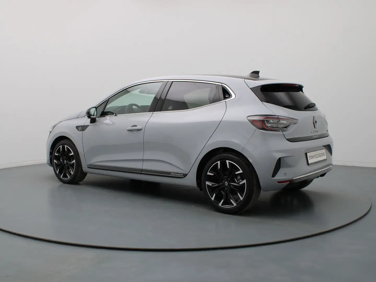 Renault Clio STAM Limité 75 E-Tech full hybrid 145pk NIEUW! #01 Grijs - 2