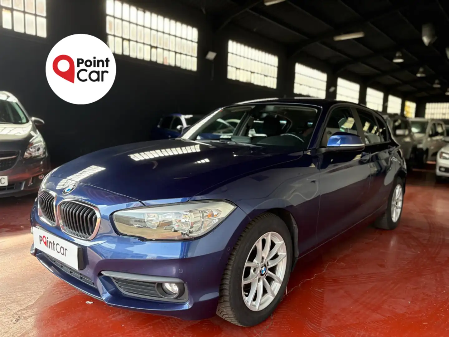 BMW 118 118iA Bleu - 1