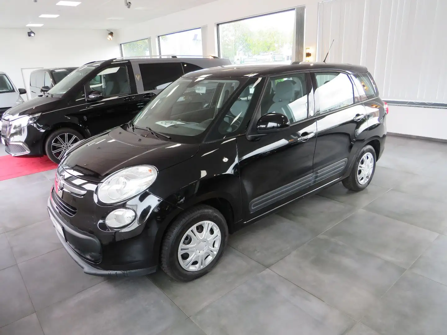 Fiat 500L Living Pop Star 0.9 TwinAir *KLIMA+EURO 6* Schwarz - 1