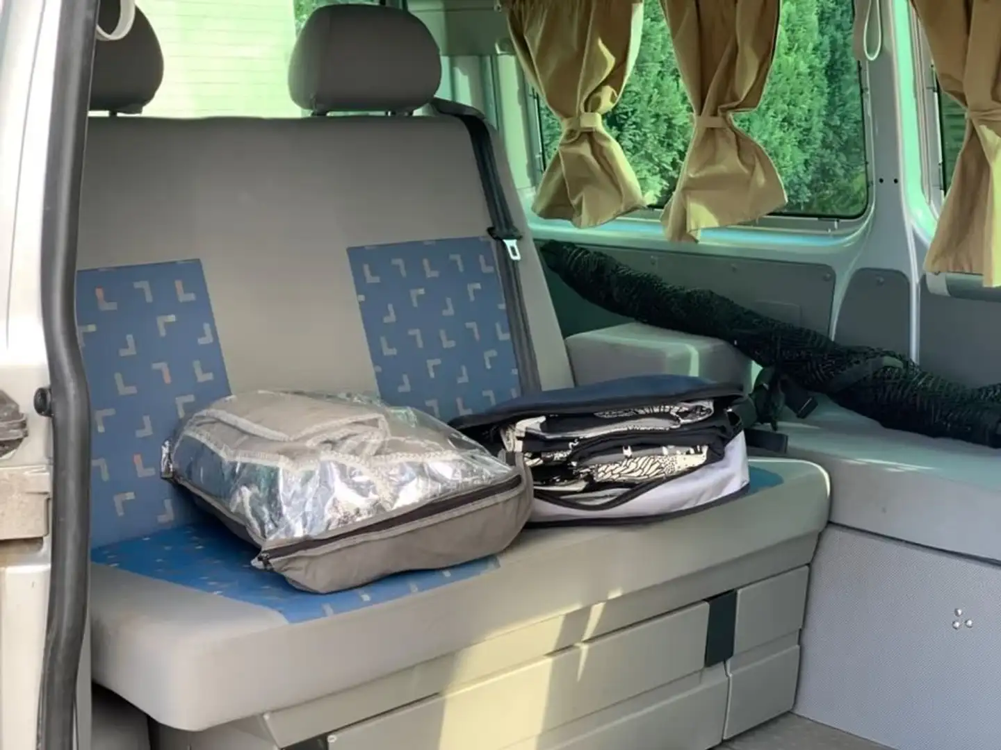 Volkswagen T5 Multivan California Beach Camper Silber - 2
