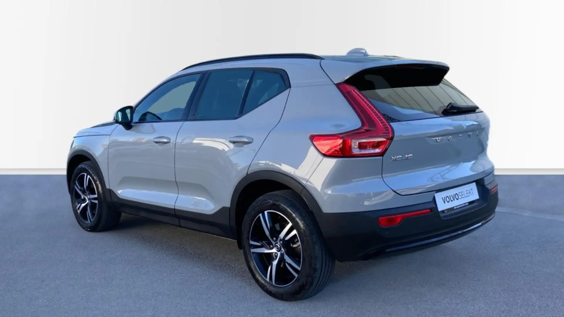 Volvo XC40 2.0 B3 PLUS DARK AUTO 163 5P - 2