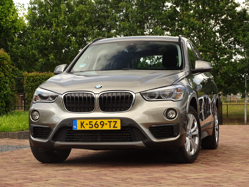 BMW X1 xDrive20i Essential | Trekhaak | 4x4| Verst. A-ban — photo 2