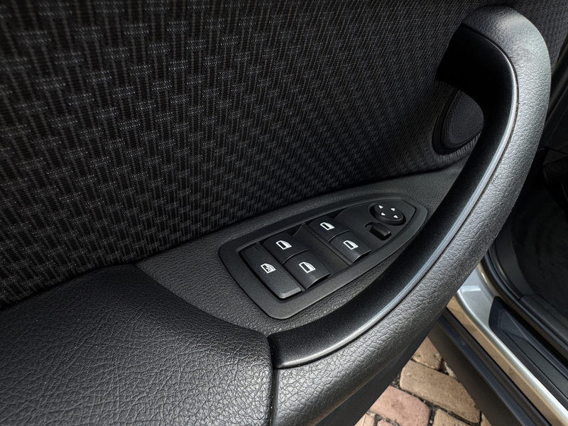 BMW X1 xDrive20i Essential | Trekhaak | 4x4| Verst. A-ban — photo 29