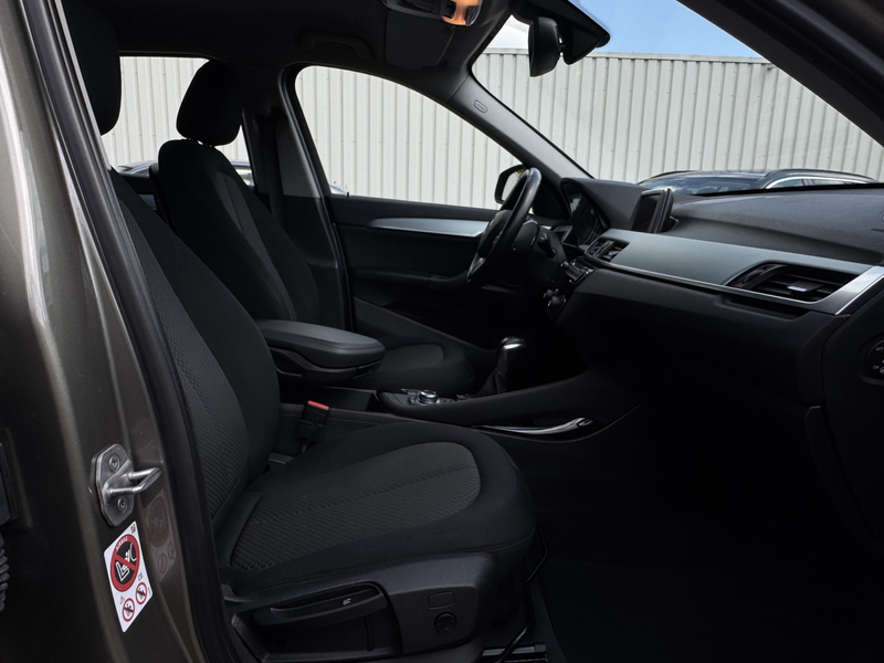 BMW X1 xDrive20i Essential | Trekhaak | 4x4| Verst. A-ban — photo 34