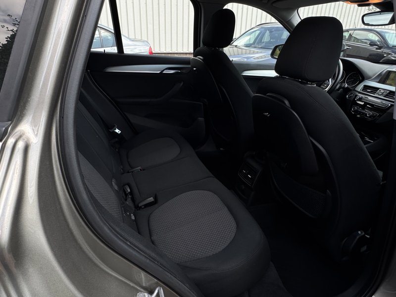 BMW X1 xDrive20i Essential | Trekhaak | 4x4| Verst. A-ban — photo 36