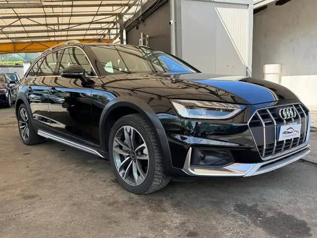 Audi A4 allroad A4 Allroad Quattro 40 2.0 tdi mhev Identity Contra