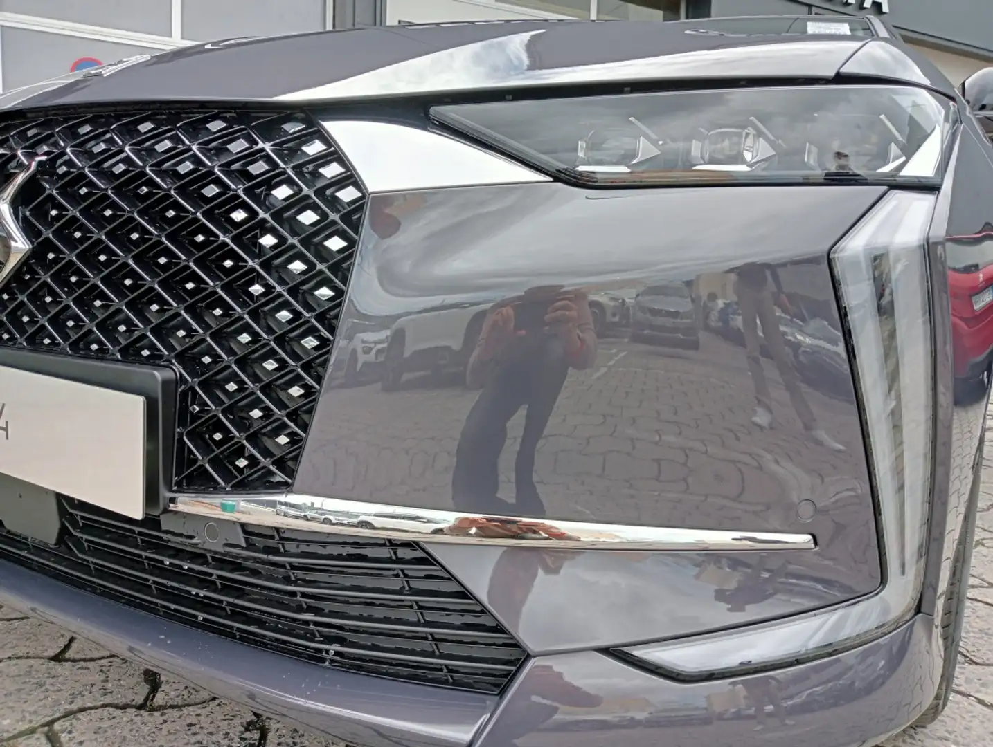 DS Automobiles DS 4 1.2 PureTech Antoine de Saint Exupery Aut. 130 Gri - 2
