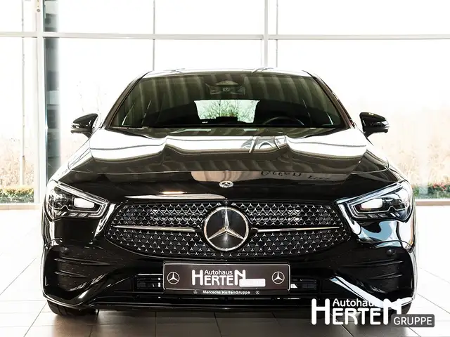 Mercedes-Benz Cla view 2