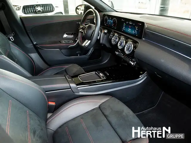 Mercedes-Benz Cla view 6