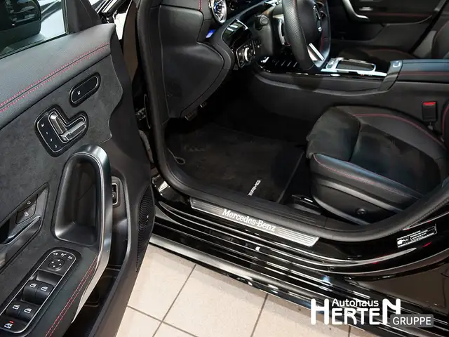 Mercedes-Benz Cla view 12