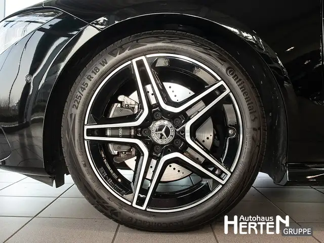 Mercedes-Benz Cla view 5