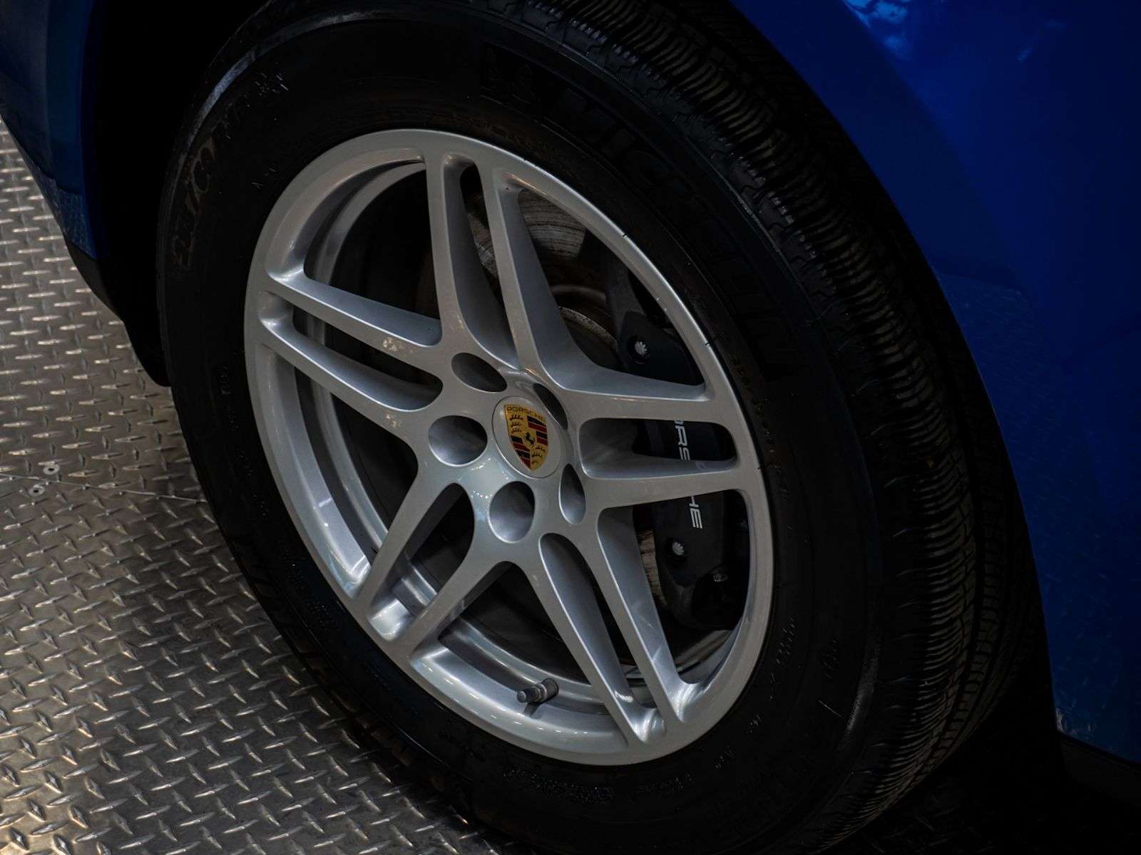 2021 Porsche Macan |Two Wheel Sets, No Accidents, Porsche Service His thumb 10