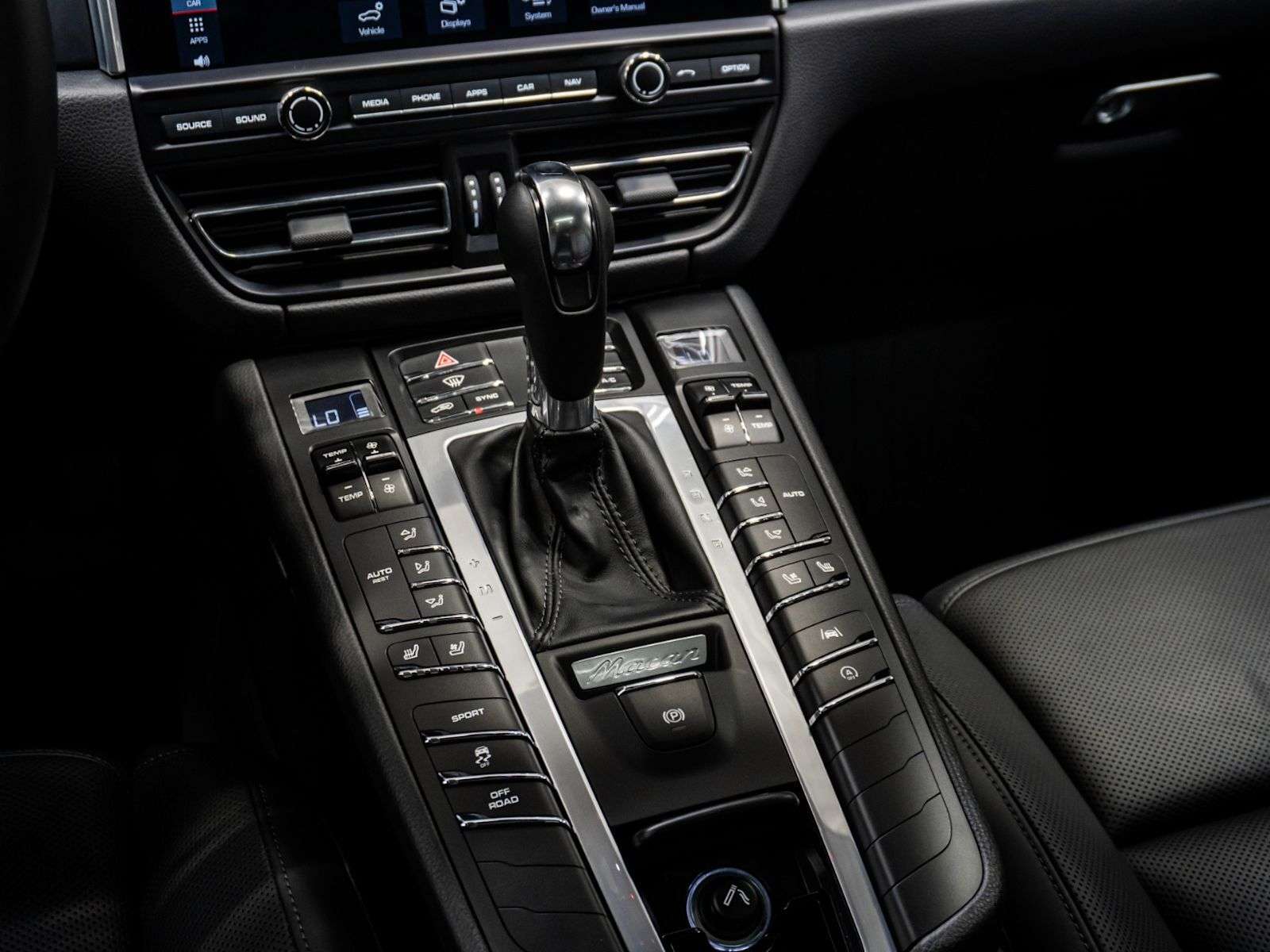 2021 Porsche Macan |Two Wheel Sets, No Accidents, Porsche Service His thumb 18