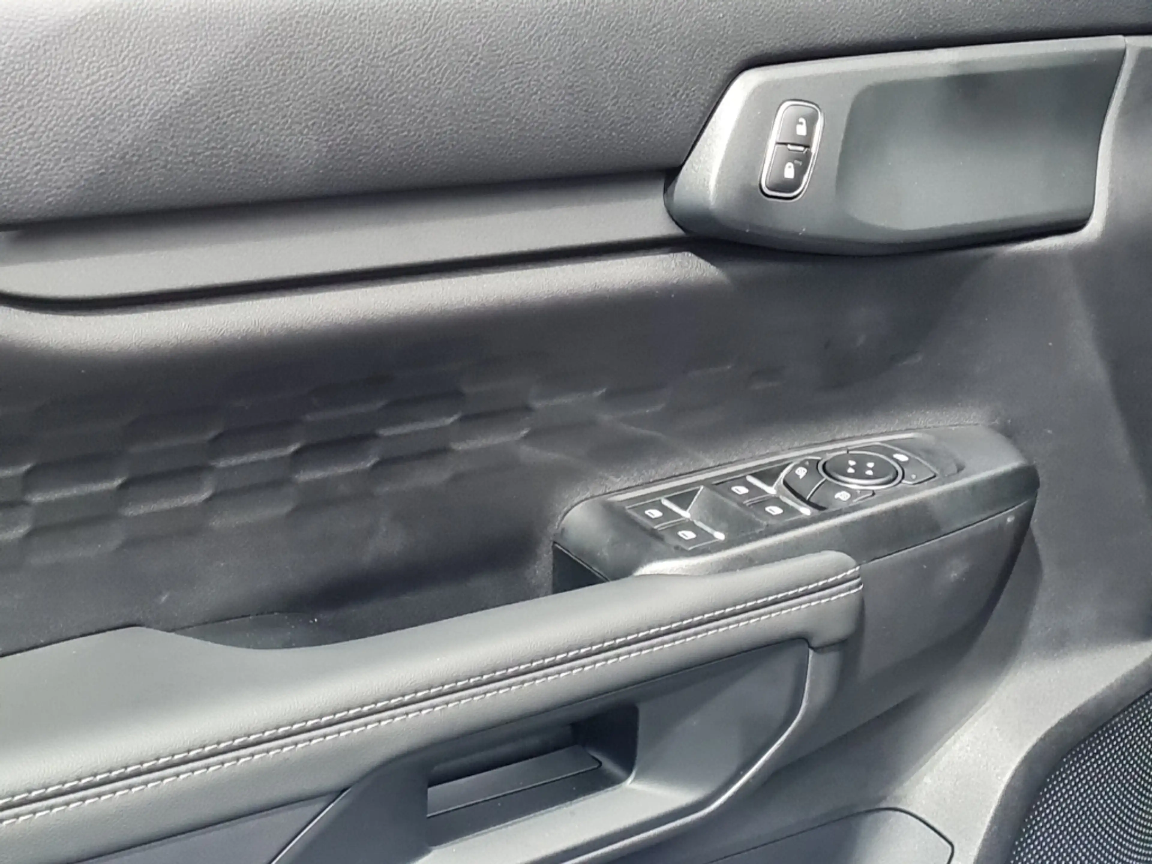 Ford Ranger XLT Doppelkabine 3,0l V6 e-4WD — photo 11