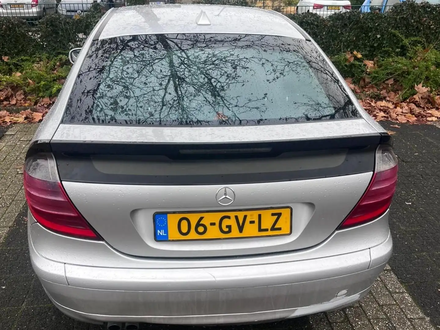 Mercedes-Benz 200 Clk coupe Srebrny - 2