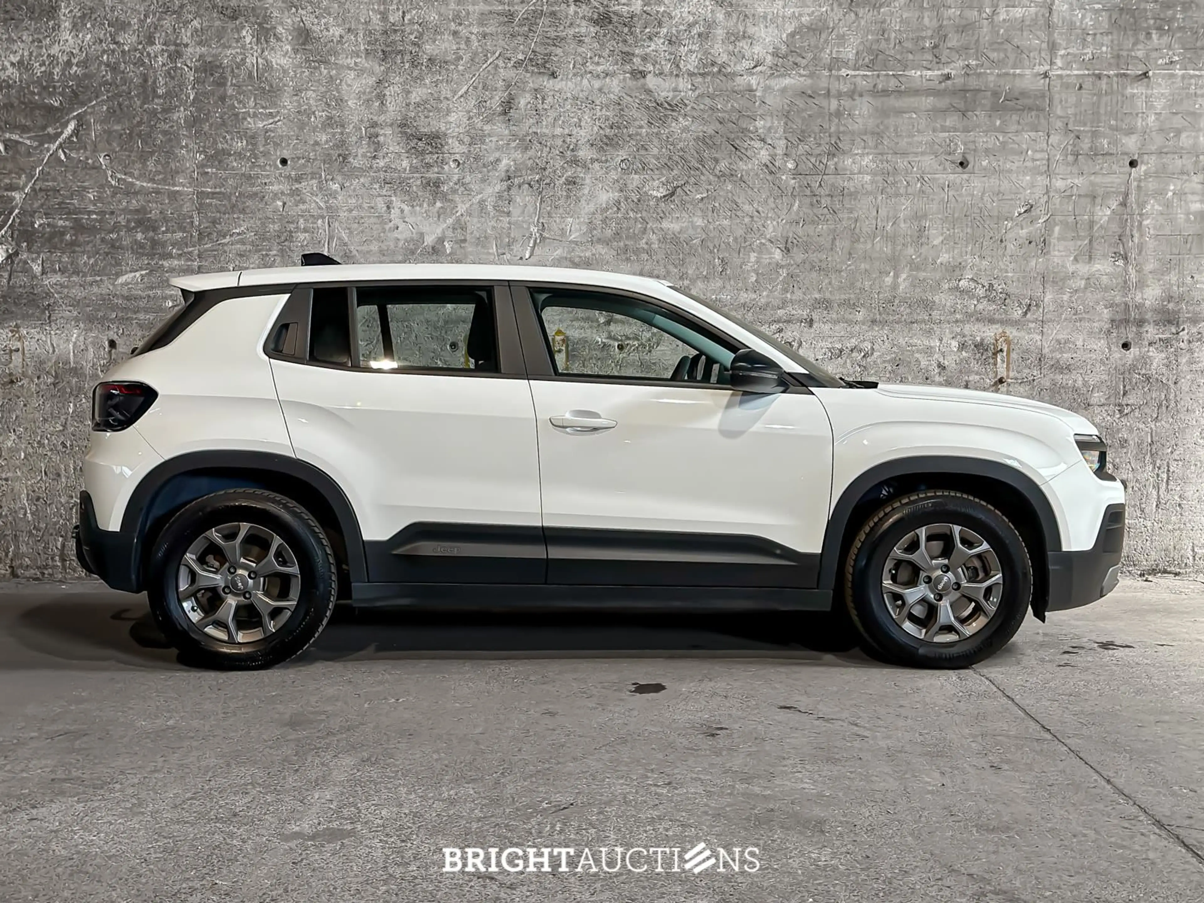 Jeep Avenger Longitude 54kWh — photo 14