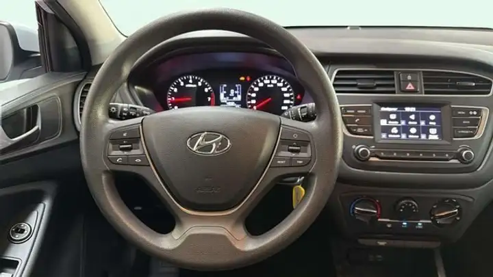 Hyundai i20 1.2 MPI Essence LE 2020, foto 11