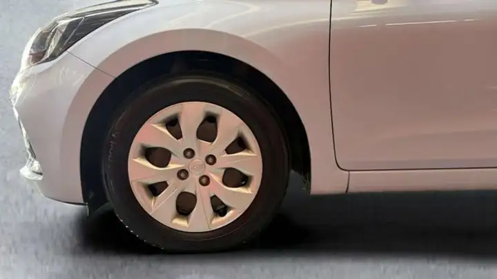 Hyundai i20 1.2 MPI Essence LE 2020, foto 17