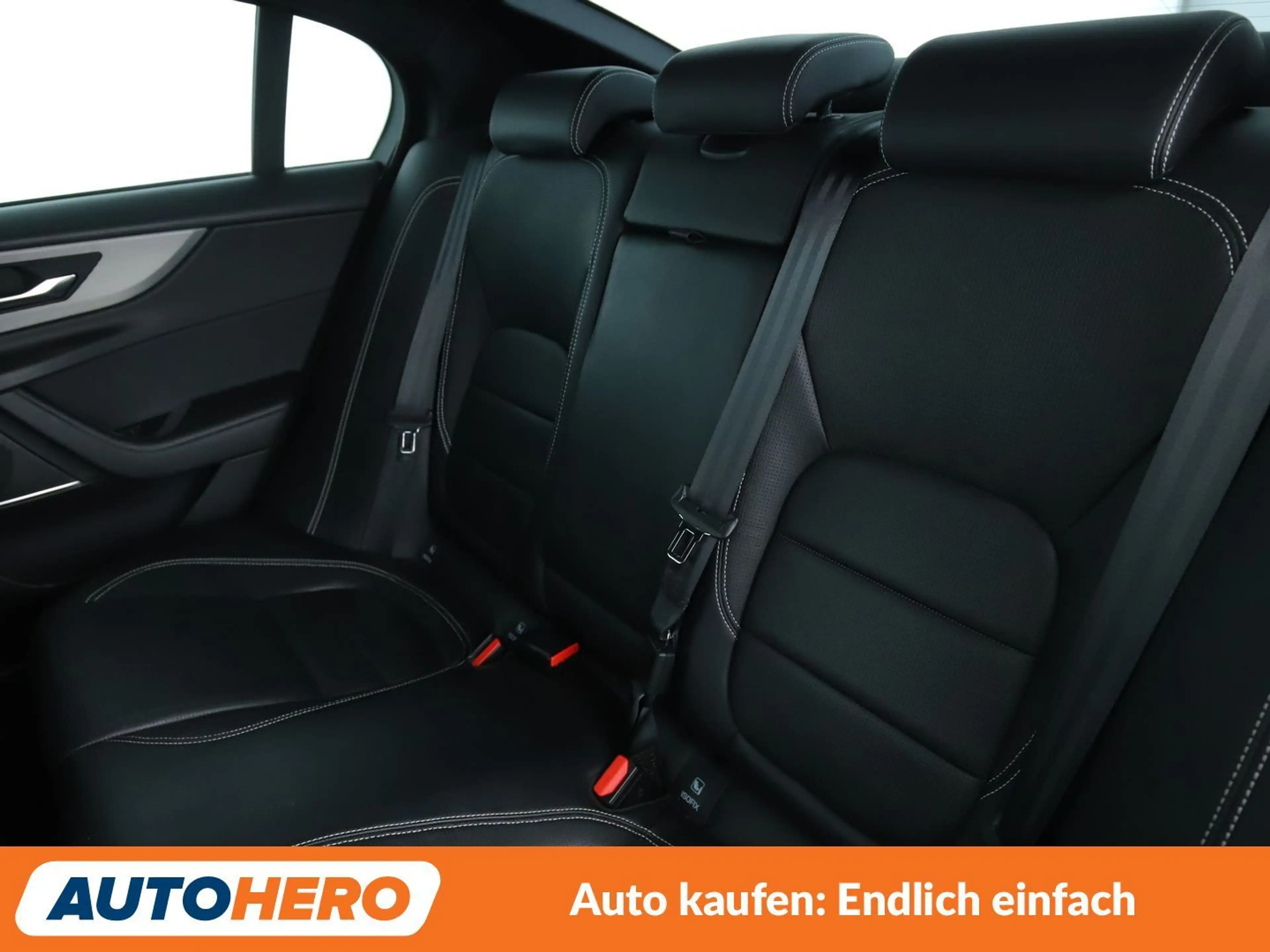 Jaguar XE D200 Mild-Hybrid R-Dynamic S Aut*CARPLAY*360°*LED* — photo 14