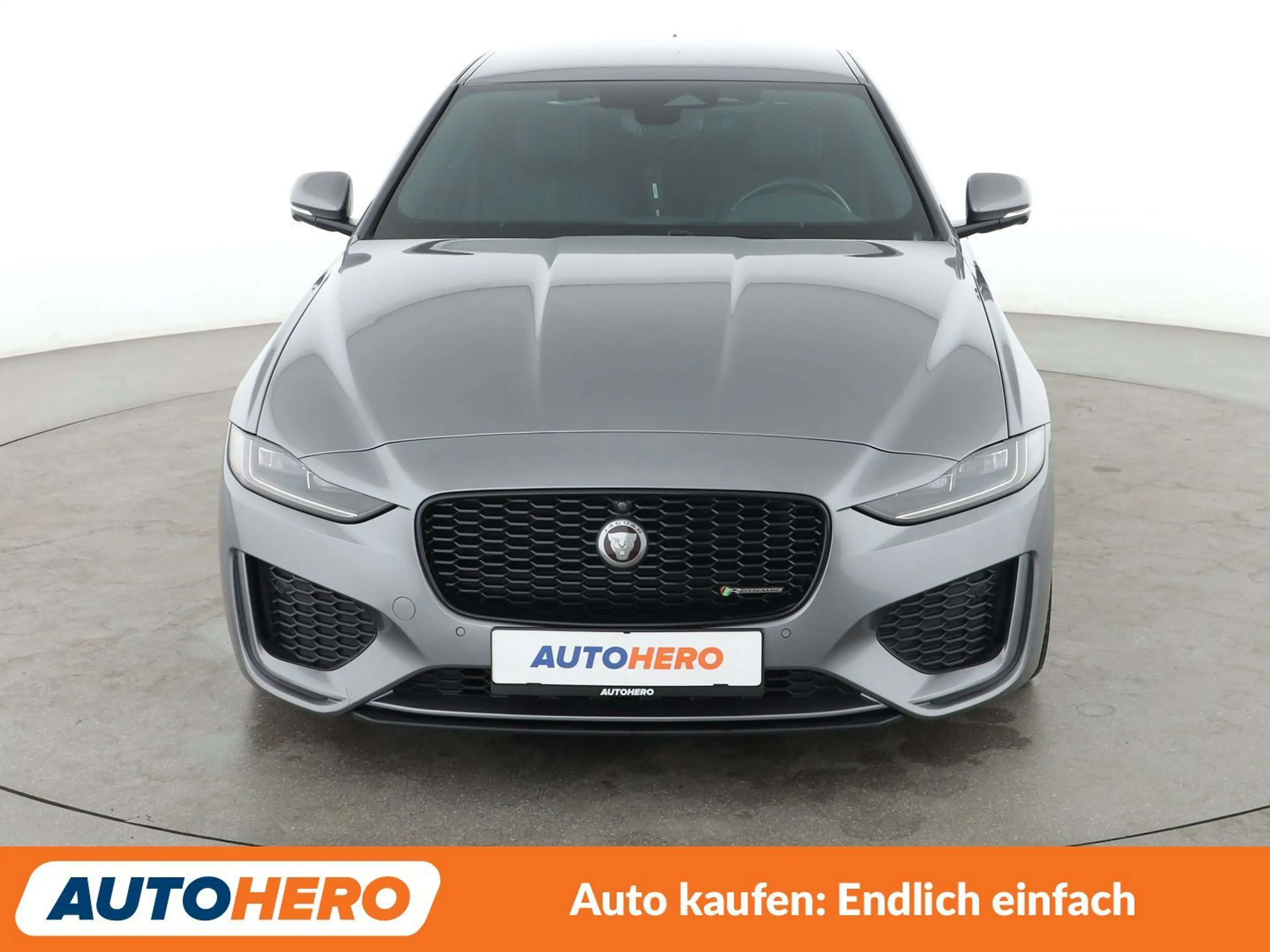 Jaguar XE D200 Mild-Hybrid R-Dynamic S Aut*CARPLAY*360°*LED* — photo 9