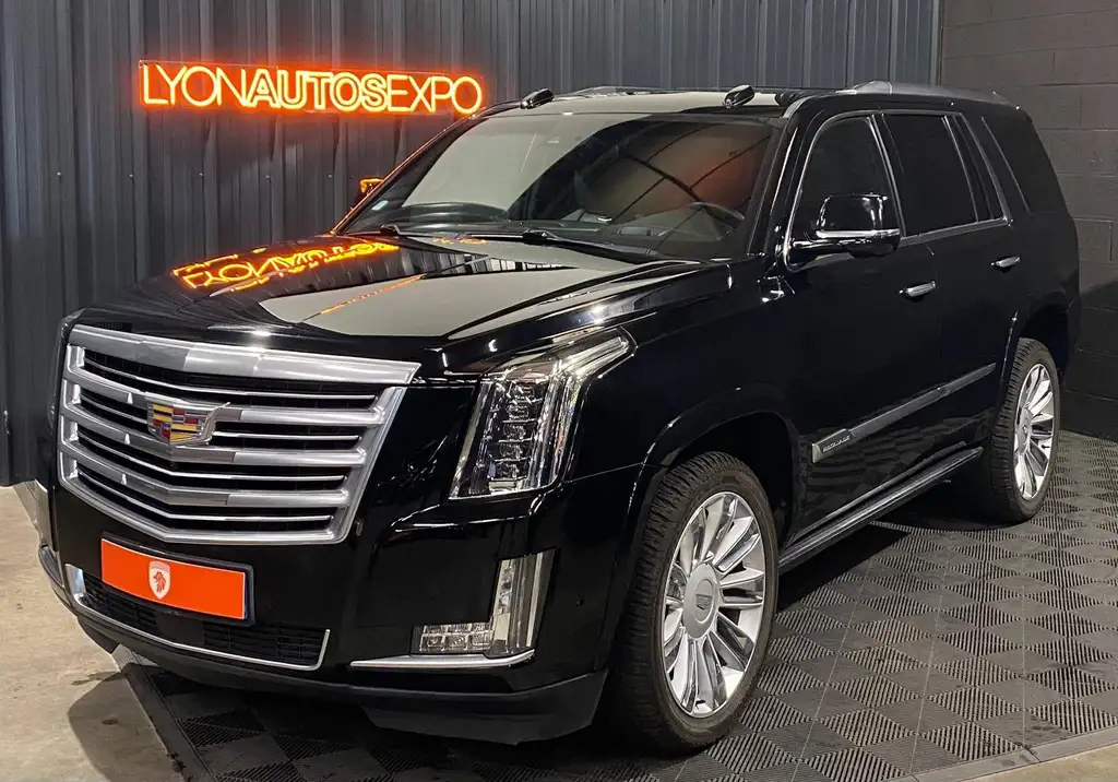 Cadillac Escalade 2018 из Европы — купить под ключ