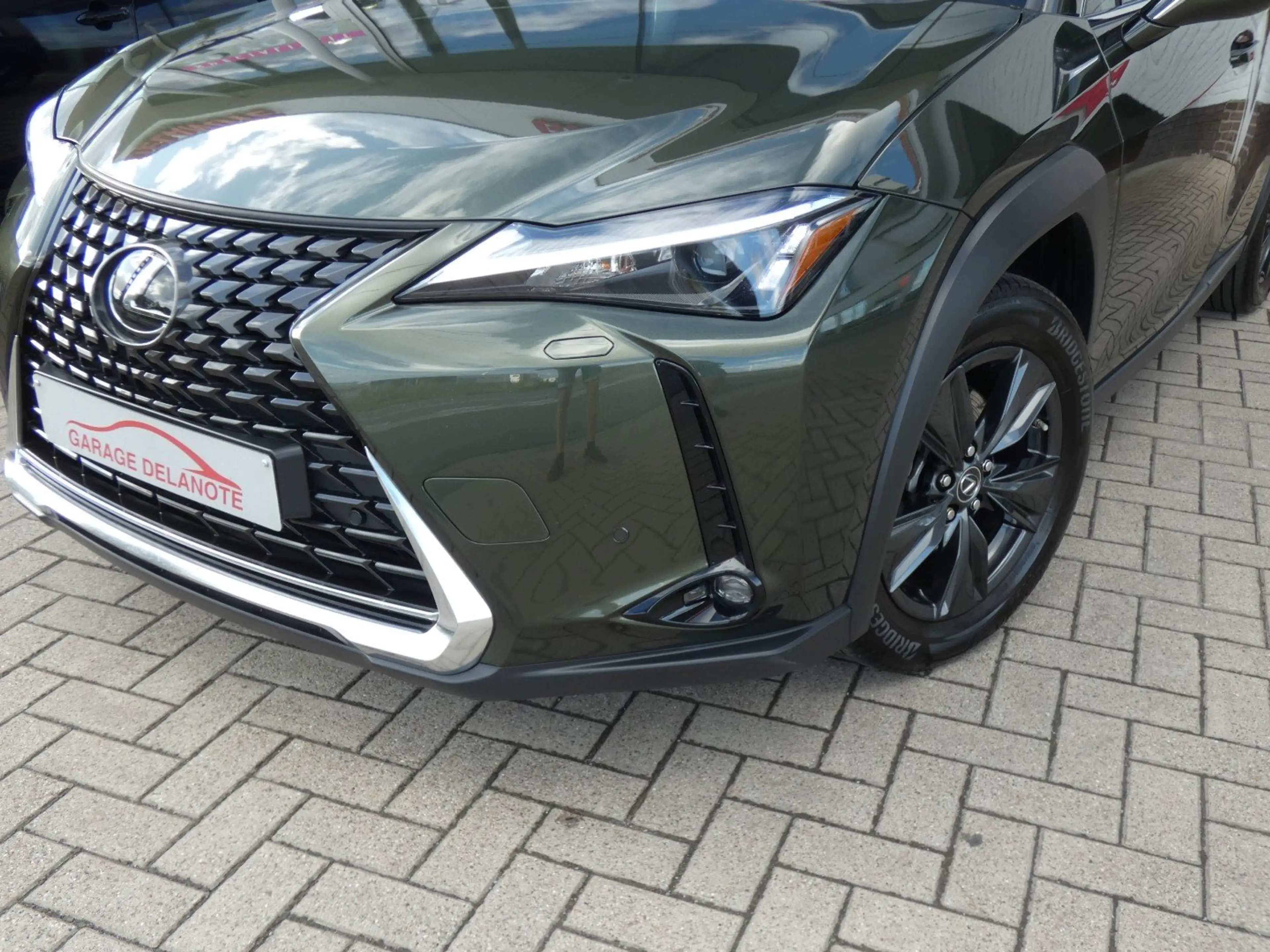 Lexus UX 250h HYBRID +LEDER +Zetelverwarming +Groot scherm — photo 3