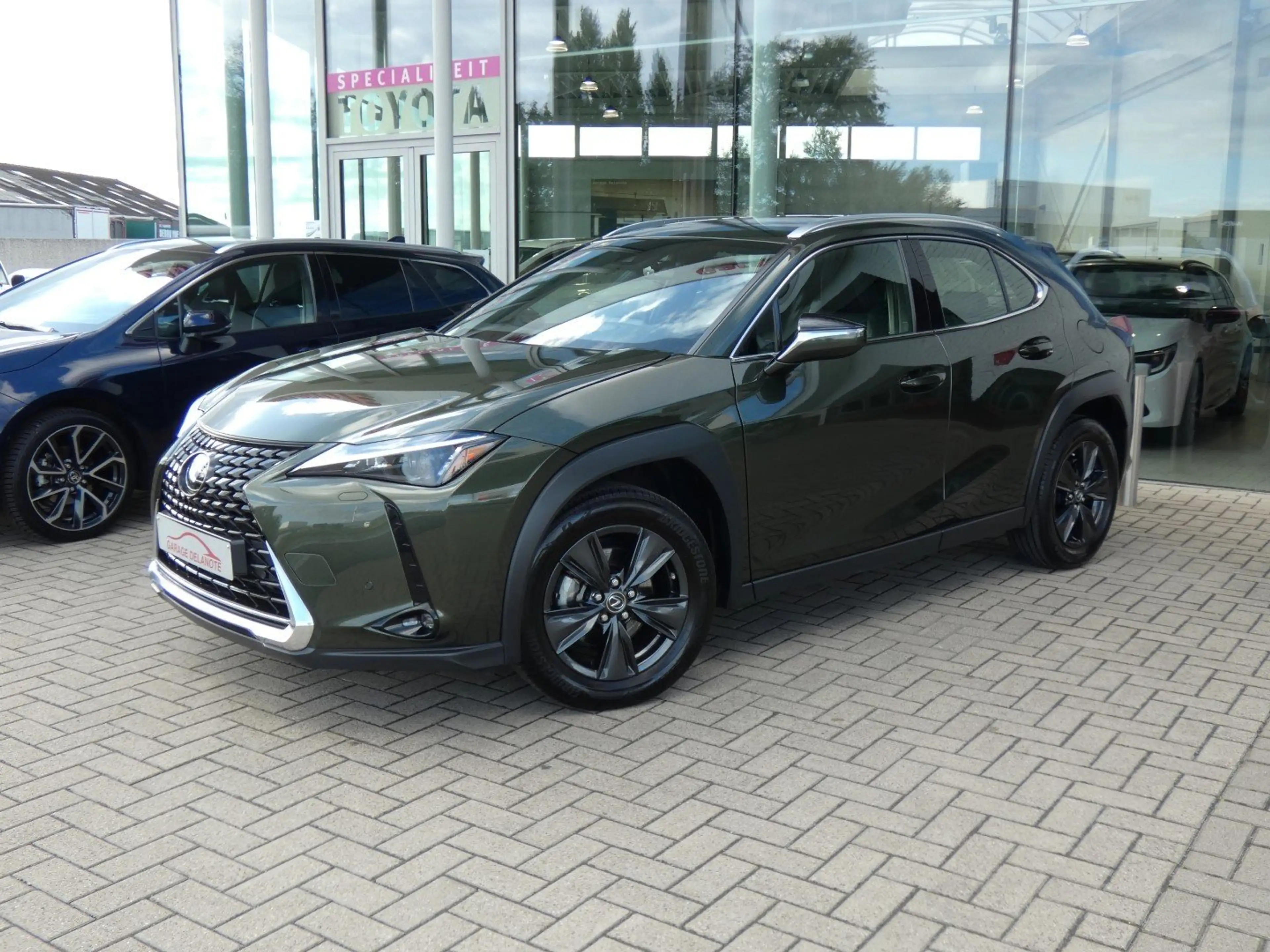 Lexus UX 250h HYBRID +LEDER +Zetelverwarming +Groot scherm — photo 2